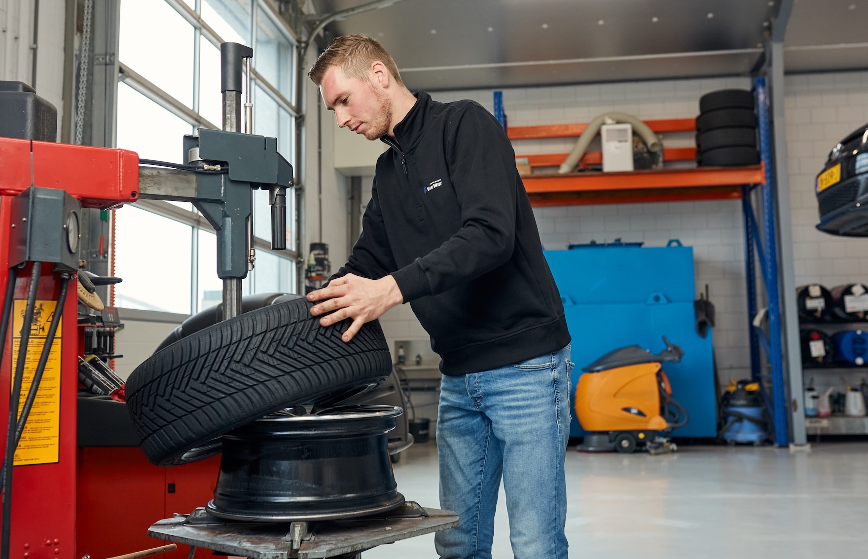 Subpage Details Slider Image Bandenservice | Autobedrijf van Wierick