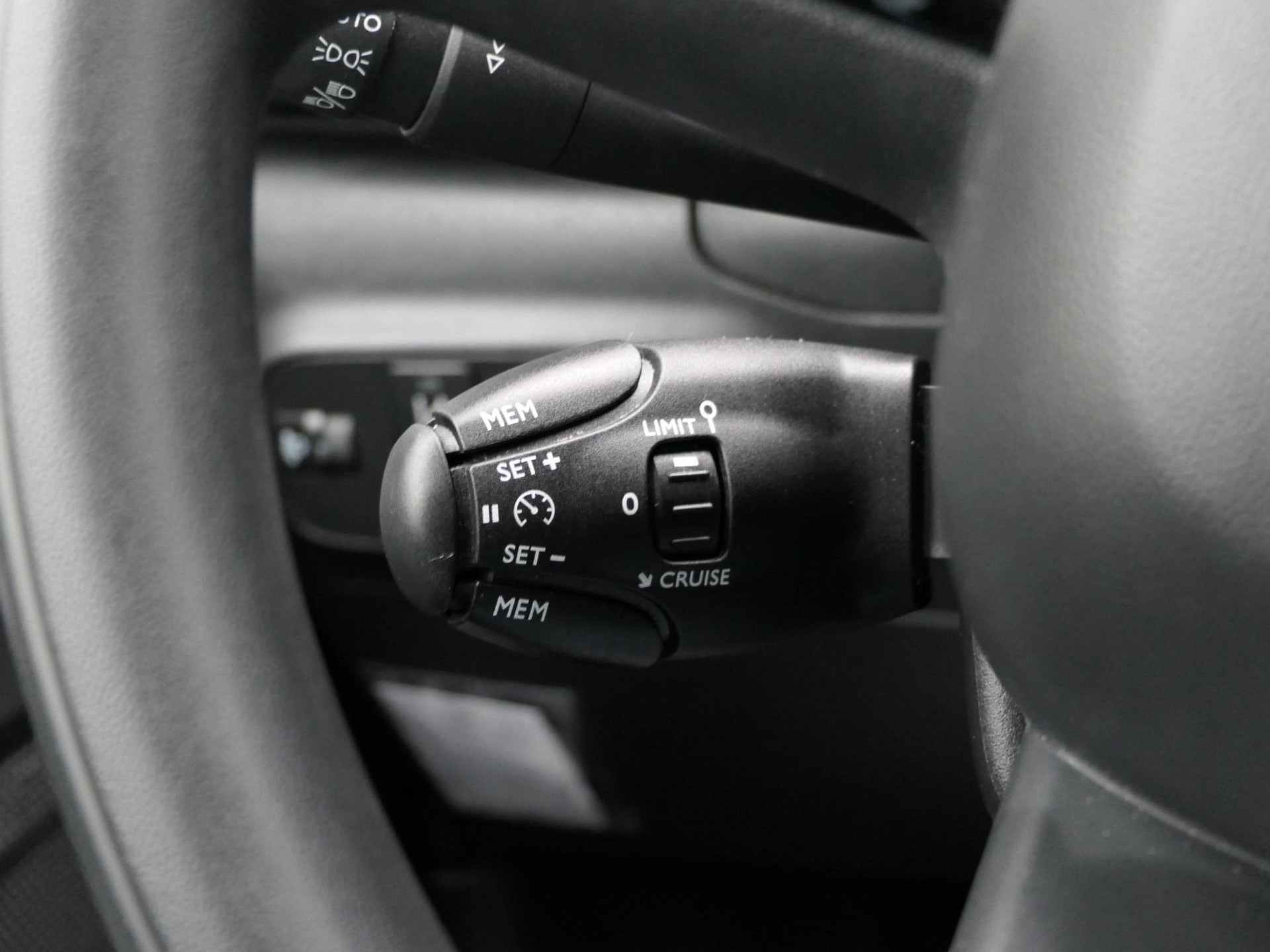 Citroën C3 1.2 PureTech S&S Feel Edition | Cruise | Clima | Navi 47486838-15.jpg | Autobedrijf van Wierick