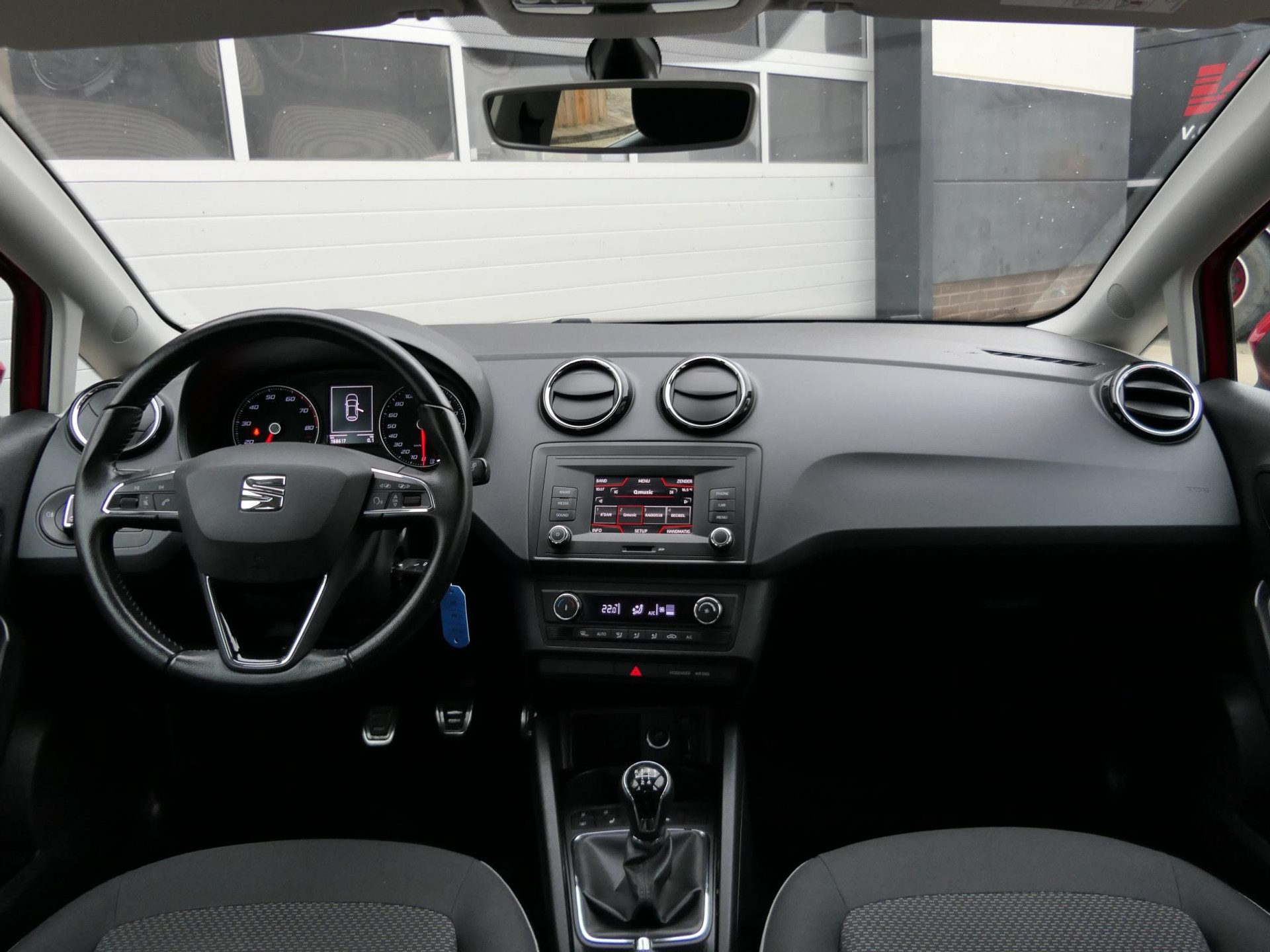 SEAT Ibiza 1.2 TSI | Stoelverwarming | Bluetooth | Clima 47487239-9.jpg | Autobedrijf van Wierick