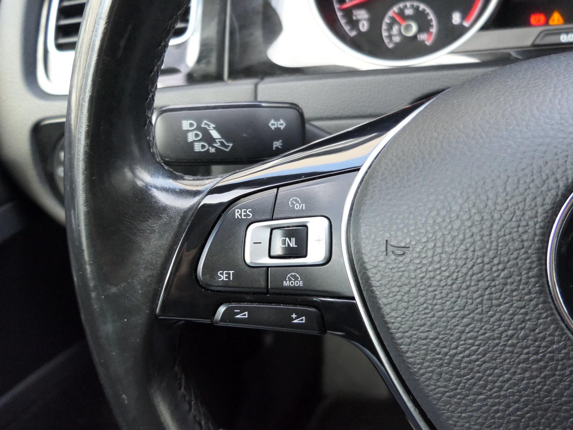 Volkswagen Golf Variant 1.4 TSI Highline 122PK | Xenon | Half leder/stof | Stoelverwarming 47546461-16.jpg | Autobedrijf van Wierick