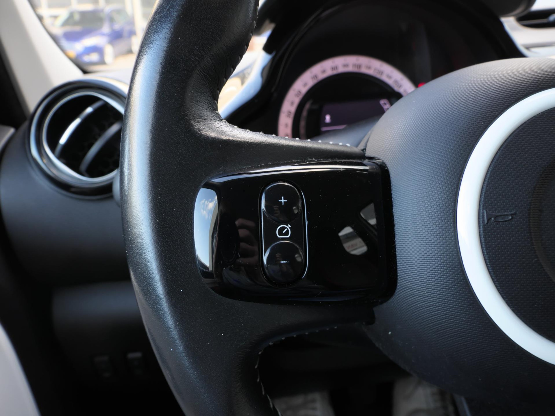 Renault Twingo 0.9 TCe Dynamique | Cruise | Bluetooth | 16 Inch | NAP 47974687-13.jpg | Autobedrijf van Wierick