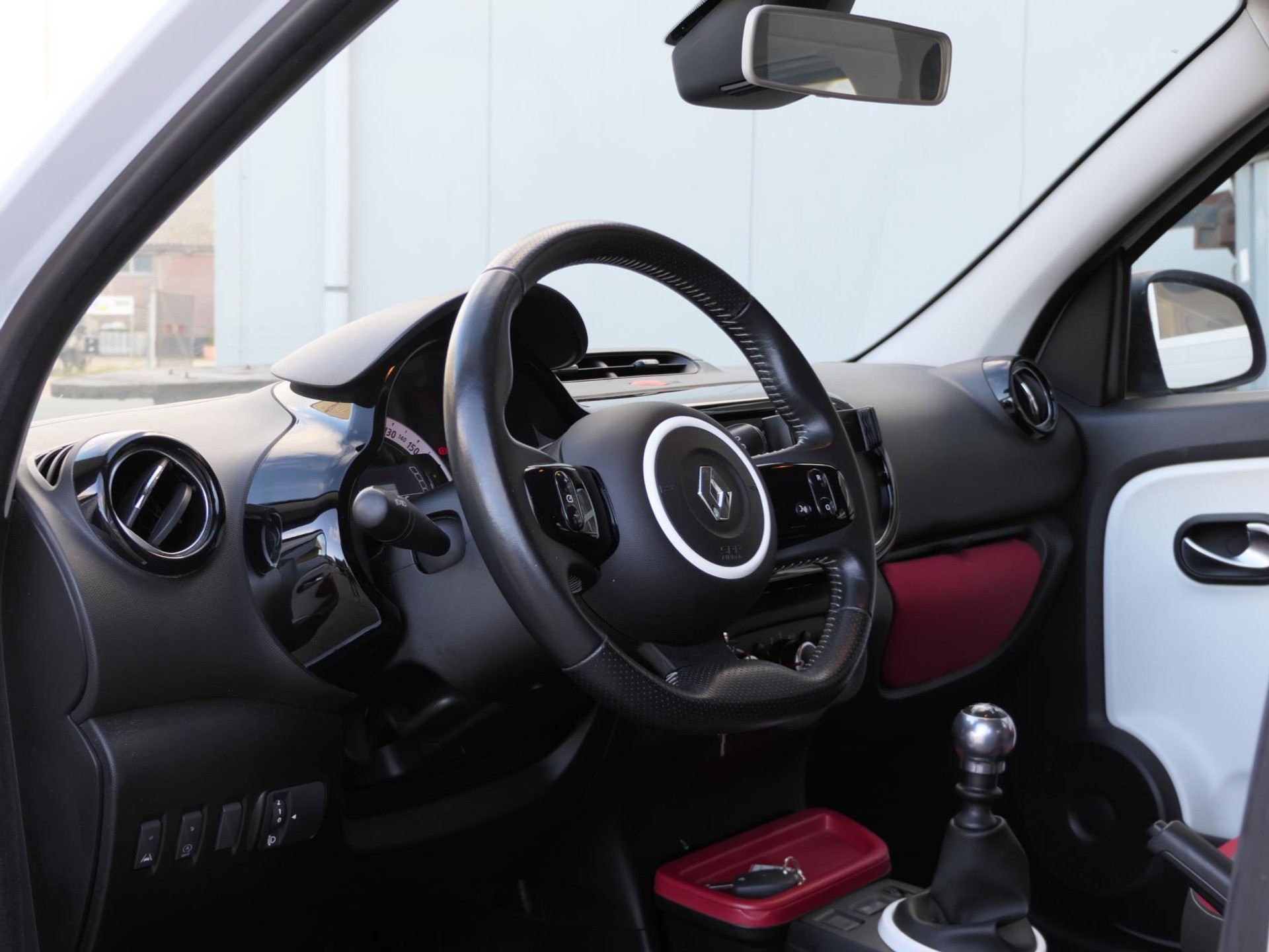 Renault Twingo 0.9 TCe Dynamique | Cruise | Bluetooth | 16 Inch | NAP 47974687-4.jpg | Autobedrijf van Wierick