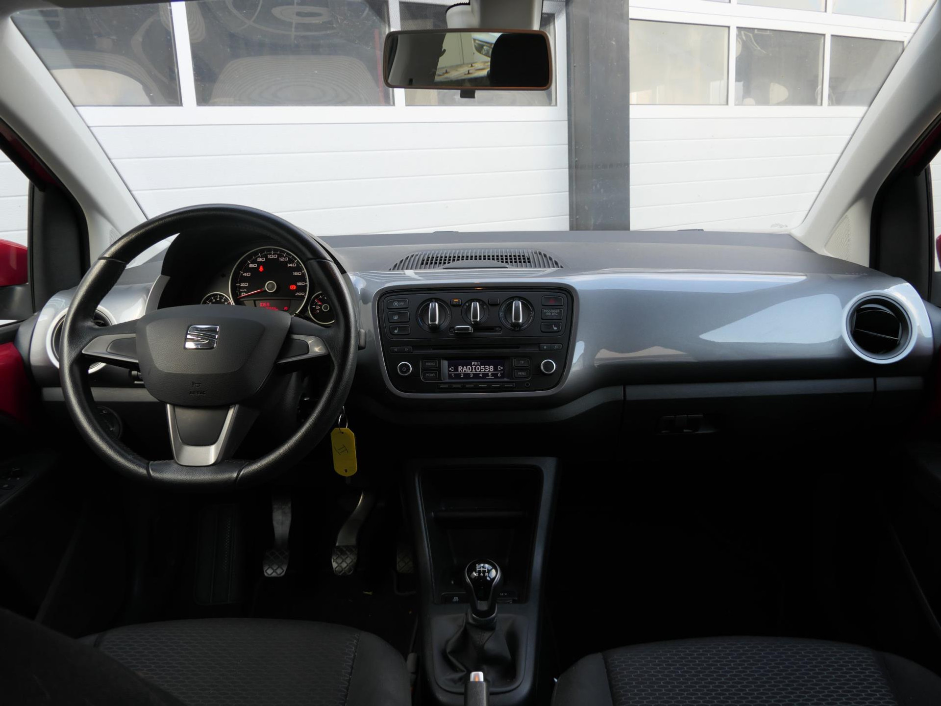 SEAT Mii 1.0 Sport Dynamic 5-Deurs | 15 Inch | Stoelverwarming | Getinte ramen 48305698-5.jpg | Autobedrijf van Wierick