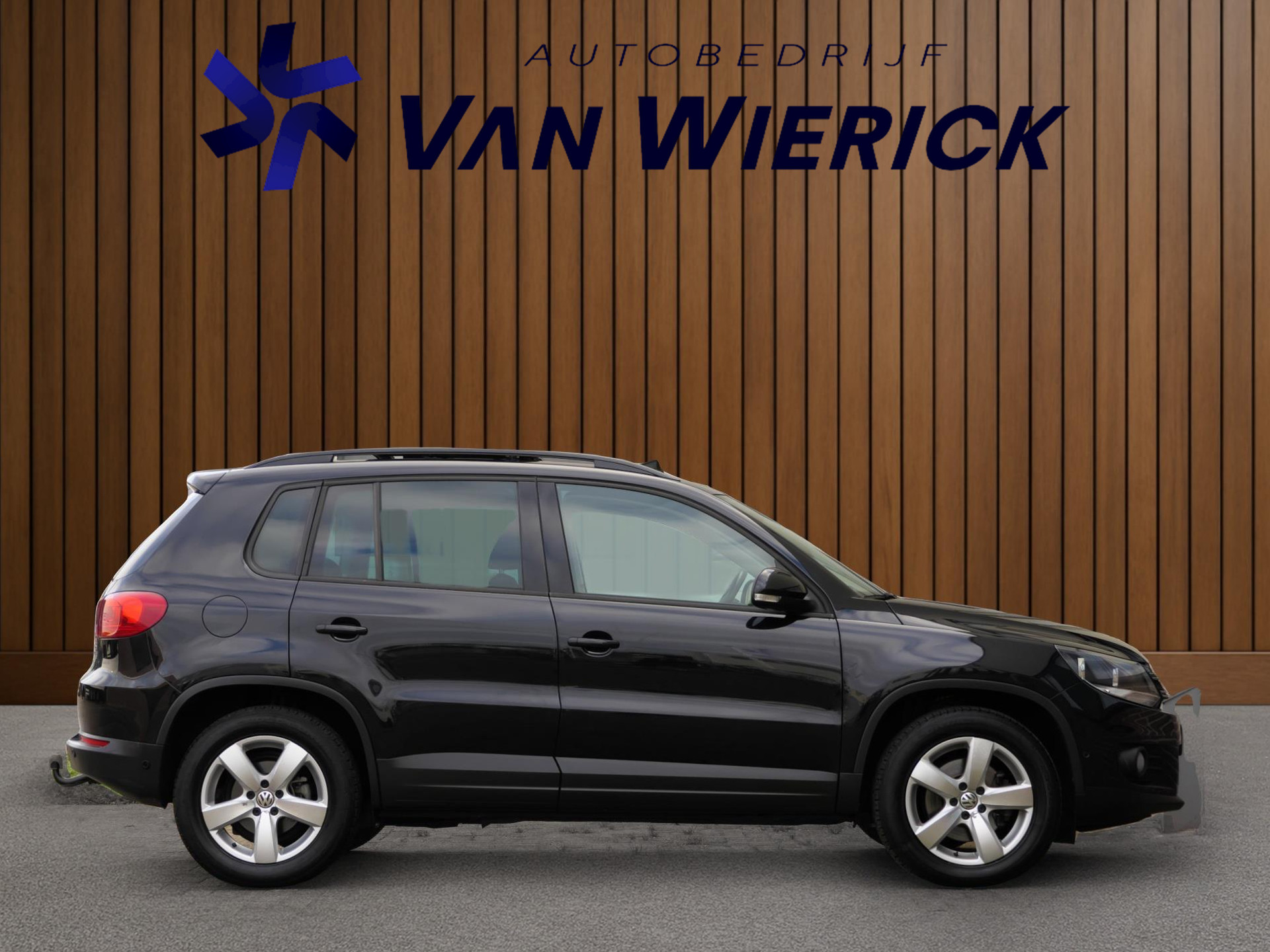 Volkswagen Tiguan 1.4 TSI Comfort&Design Edition | Trekhaak | Kantel/schuif Dak | Cruise 48477593-2.jpg | Autobedrijf van Wierick