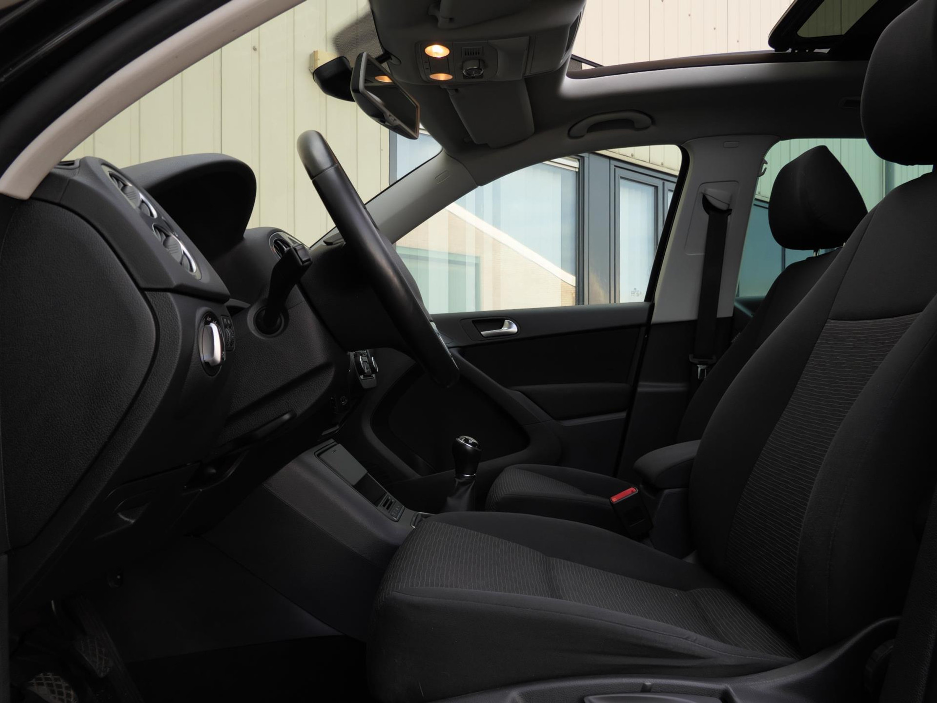 Volkswagen Tiguan 1.4 TSI Comfort&Design Edition | Trekhaak | Kantel/schuif Dak | Cruise 48477593-7.jpg | Autobedrijf van Wierick