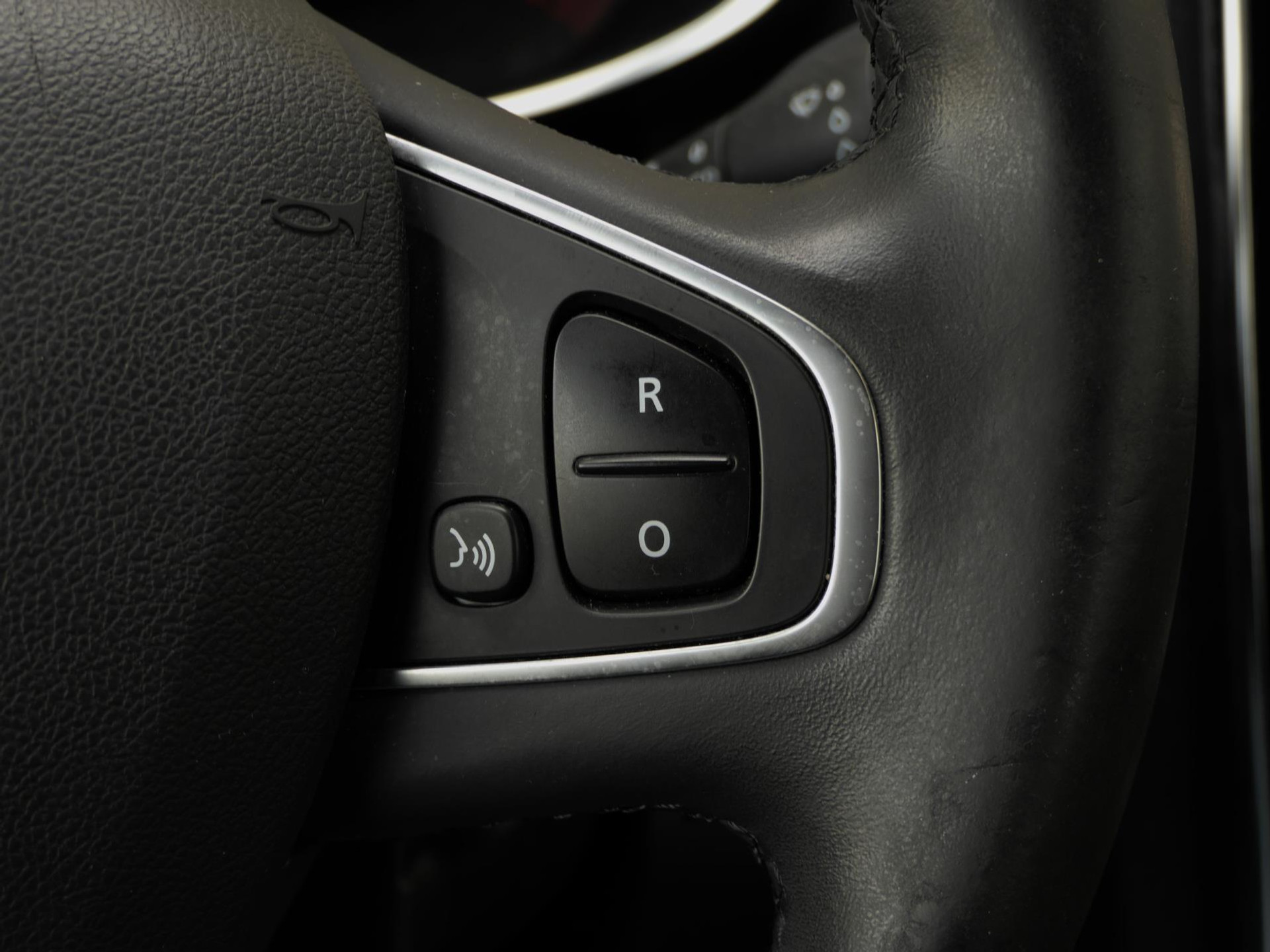 Renault Clio Estate 0.9 TCe Limited | Cruise | PDC | 17 Inch | Nette Staat 48483168-17.jpg | Autobedrijf van Wierick