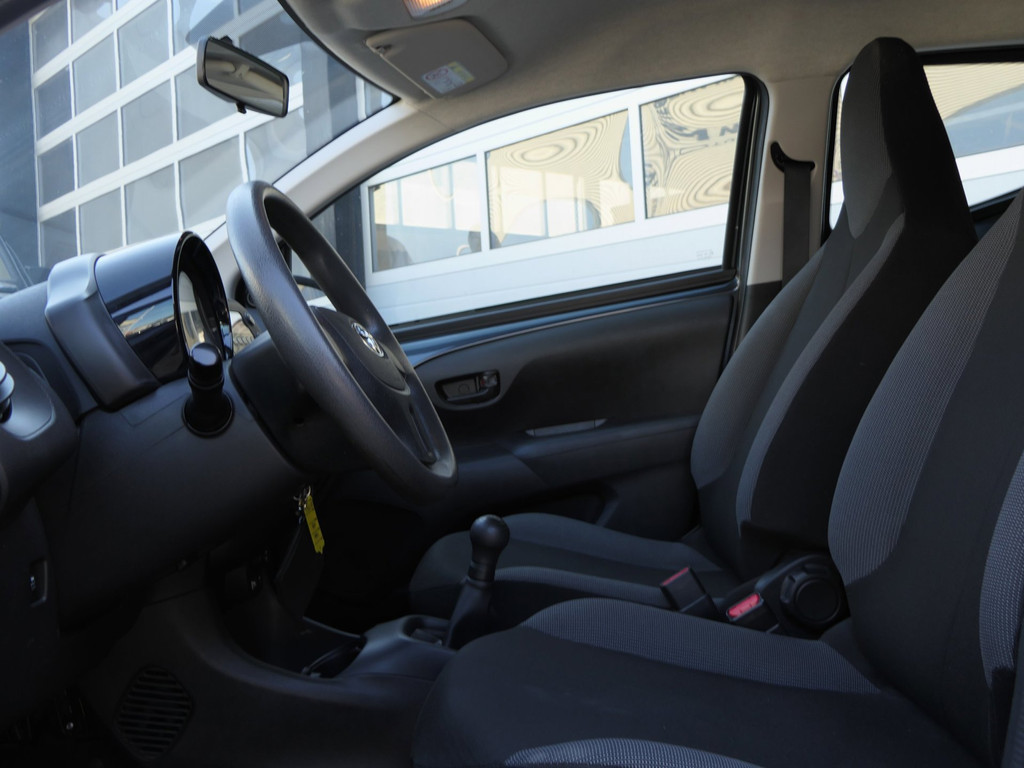 Toyota Aygo 1.0 VVT-i x-now 5-Deurs | Airco | Zuinig! | NAP 54891964-5.jpg | Autobedrijf van Wierick
