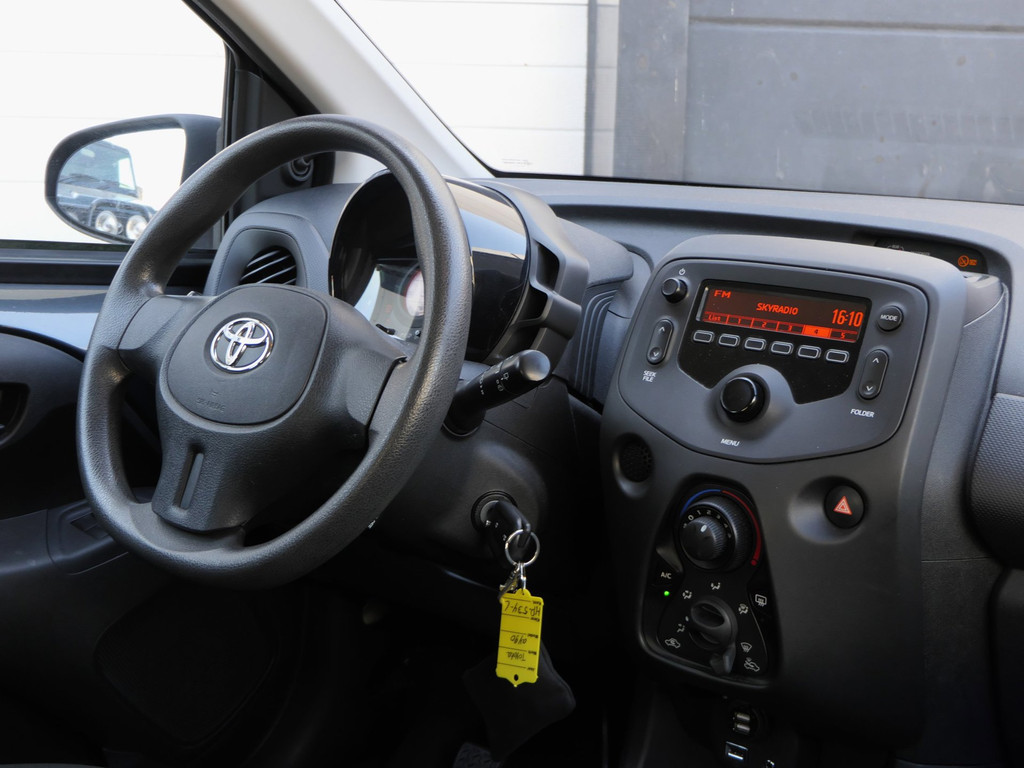 Toyota Aygo 1.0 VVT-i x-now 5-Deurs | Airco | Zuinig! | NAP 54891964-8.jpg | Autobedrijf van Wierick